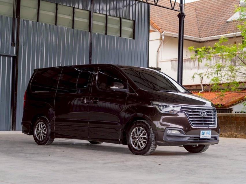 Hyundai H1 2.5Deluxe ปี19 3