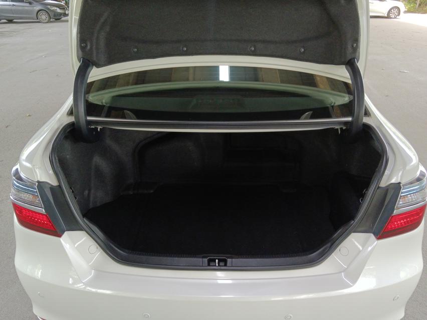 Toyota Camry 2.5HV DVD ปี2016 17