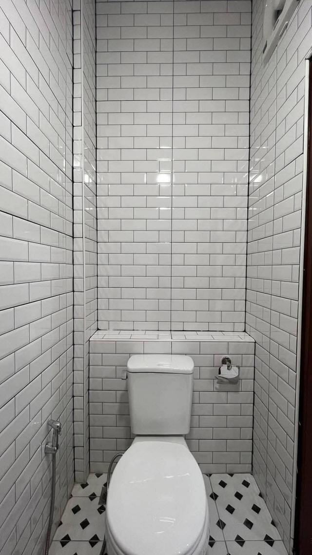 ✨ โอกาสลงทุนสุดคุ้ม ที่แม่อาย เชียงใหม่! ✨ 🏢 อาคารพาณิชย์สร้างใหม่ 4 ชั้น (ขายยกโครงการ 5 คูหา) 📍 ทำเลดี ต.มะลิกา อ.แม่อาย จ.เชียงใหม่ พร้อมเข้าอยู่ 9