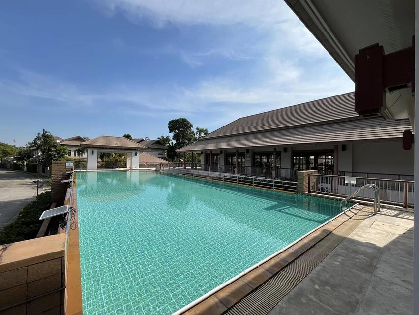ขายบ้าน 3 ชั้น หมู่บ้านพร้อมพันธุ์ พาร์ค สวนหลวง ร.9 ขนาดที่ดิน 189.9 ตร.ว.พื้นที่ 456 ตร.ม.บ้านเดี่ยว 3 ชั้น พร้อมเรือนชั้นเดียว เพียง 40 ล้านบาท! 16
