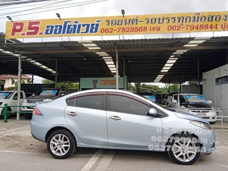 2011 Mazda 2 1.5 Groove Sedan 4