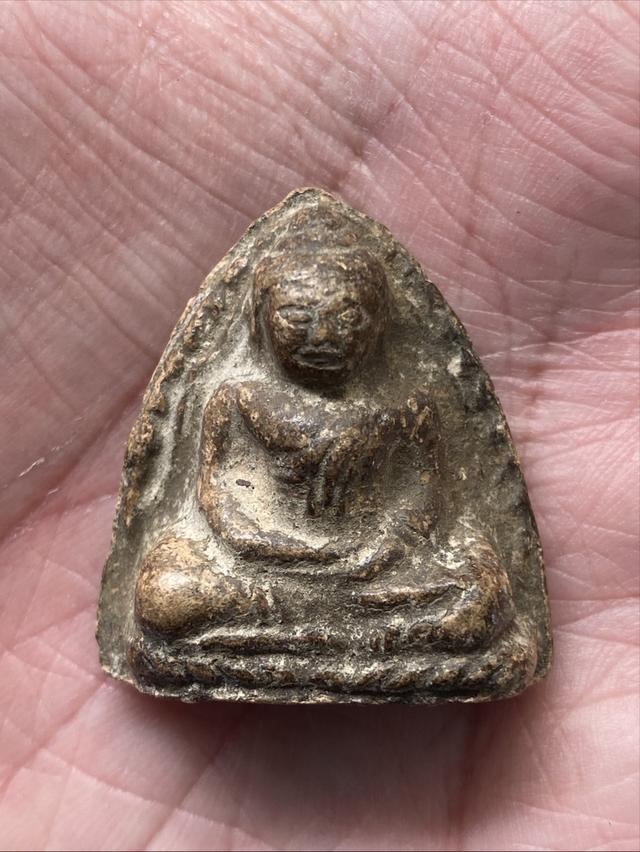 พระหลวงพ่อโต กรุวัดบางกระทิง