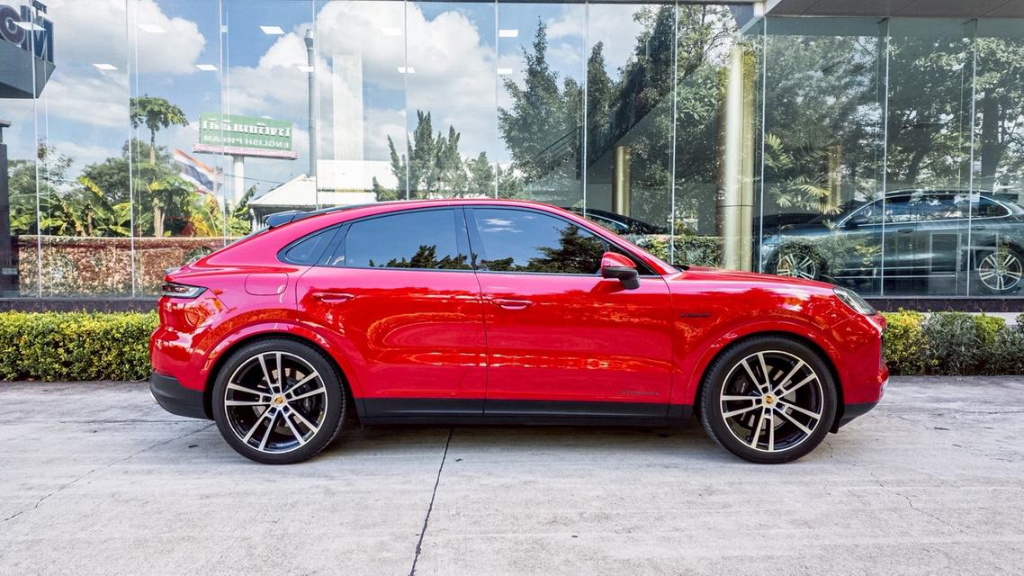Porsche Cayenne Coupe E-Hybrid 2024 āļĢāļđāļāļĒāđāļāļĒāļāļĩāđ 4