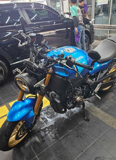  2023 Yamaha XSR900 สีน้ำเงิน 2