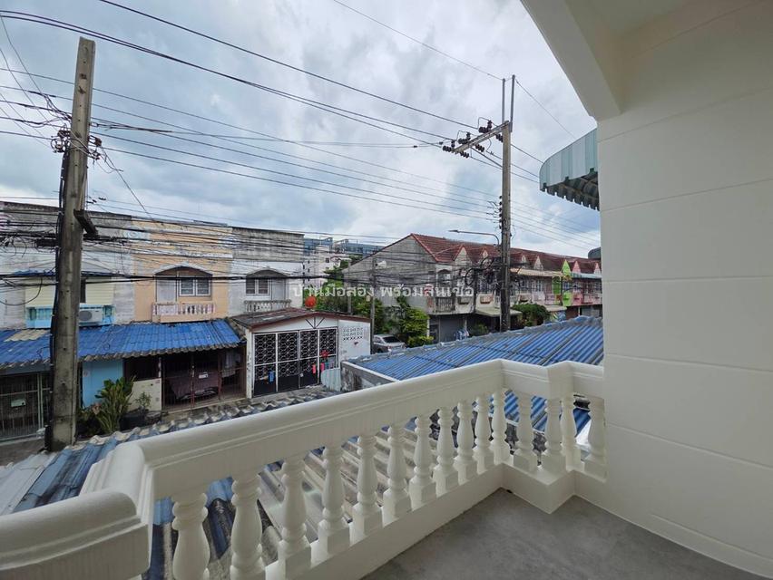 หมู่บ้านปรีชา 10 ถนนรามคำแหง 20