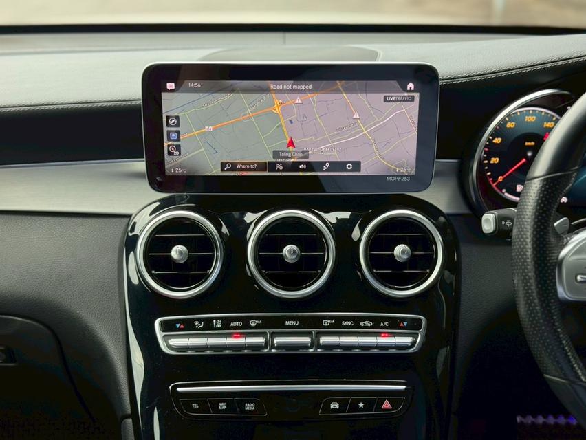 Mercedes Benz GLC220d AMG Coupeปี 2019 13