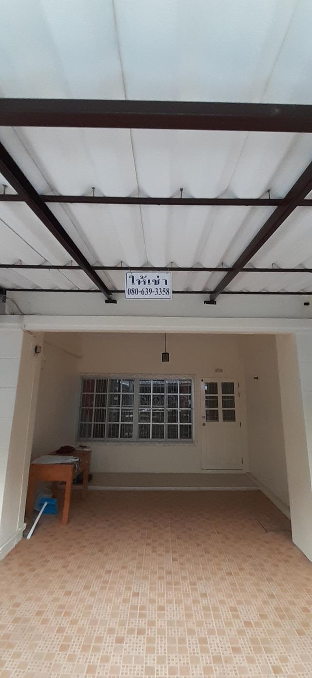 ให้เช่า ทาวน์เฮ้าส์ขนาด 17 ตร.ว. 2 ห้องนอน 2 ห้องน้ำ 1 ที่จอดรถ ห่างจากรถไฟฟ้าสีเขียว 300 เมตร 1