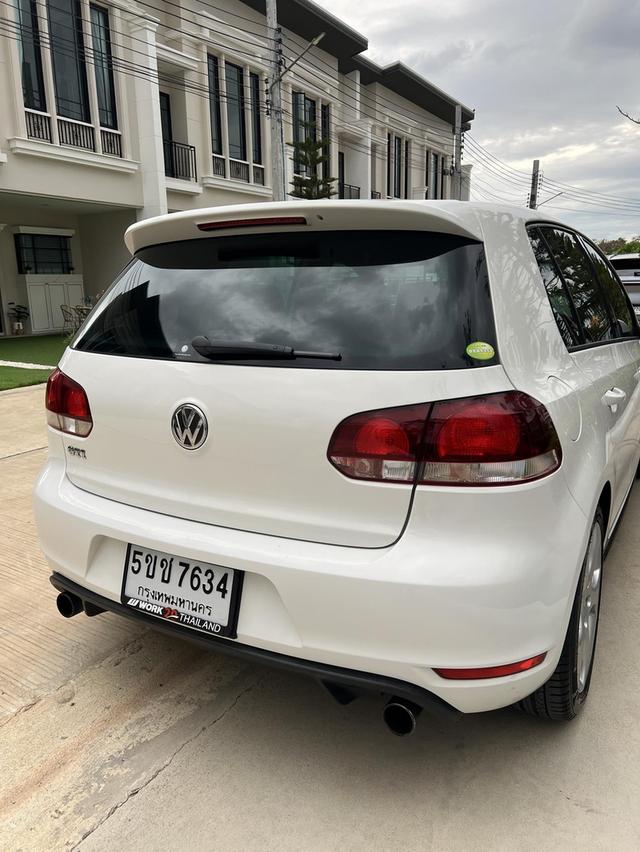 Volkswagen Golf · Hatchback · Driven 3