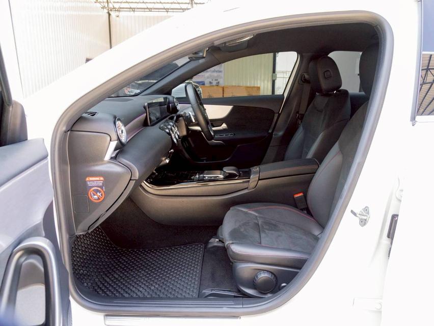 Mercedes Benz A200 AMG ปี จด 2021 9