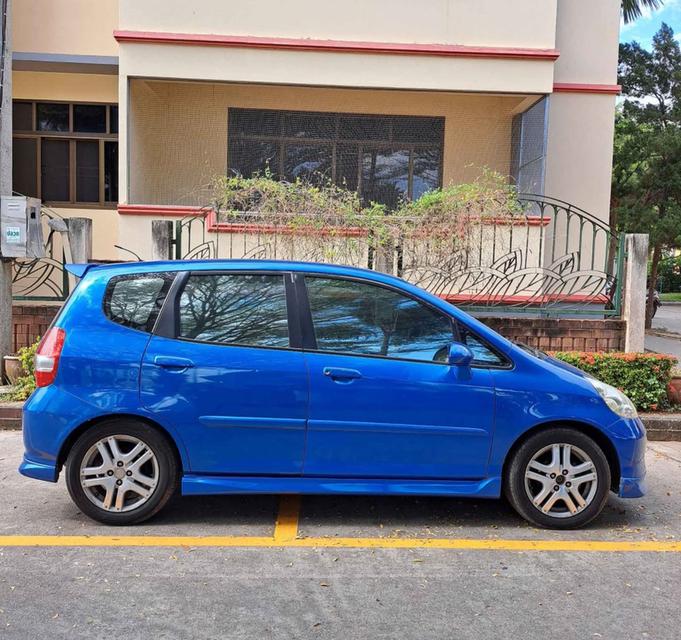 รถ Honda Jazz ปี 2006 4