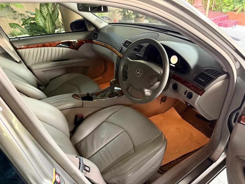 Mercedes-Benz E220 CDI 2005 รูปที่ 6