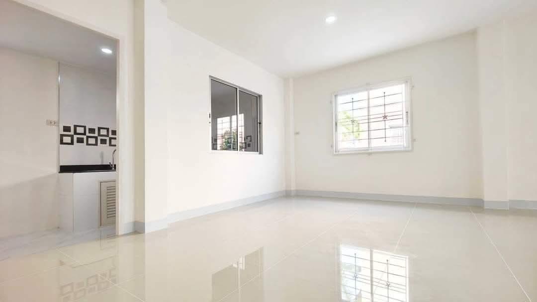 บ้านแฝดสุดคุ้ม 4ห้องนอน  สิวารัตน์9 6