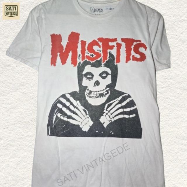เสื้อMISFITS