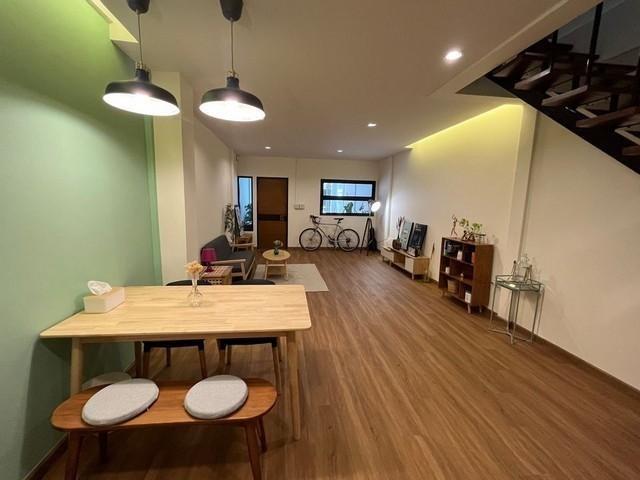 ให้เช่า ทาวน์เฮ้าส์ 2 ชั้น ย่านนวมินทร์ รามอินทรา หมู่บ้าน คลองจั่นวิลล่า2 ซอยนวมินทร์149 ใกล้ Fashion island 3