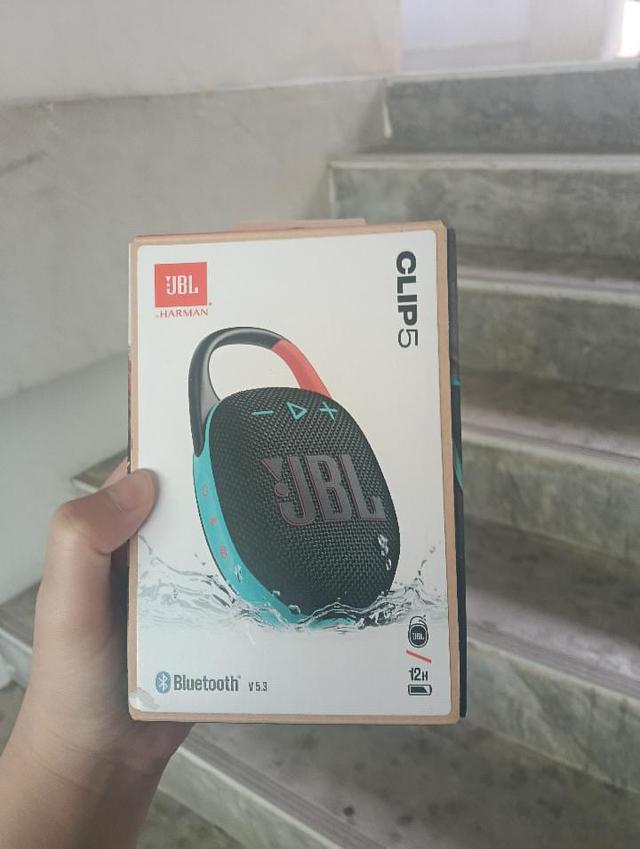 ลำโพงบลูทูธ JBL มือ2 สภาพดี อุปกรณ์ครบ กล่องยังอยู่