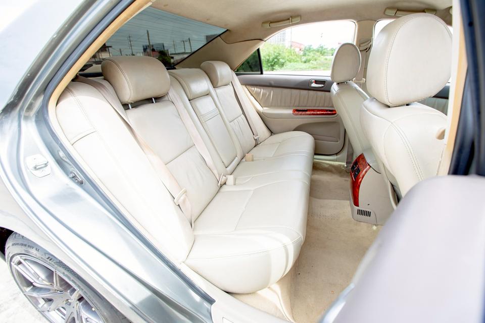 Toyota Camry 2.4Q สีเทา ปี 2004 สวยเดิม ออฟชั่นเต็ม 10