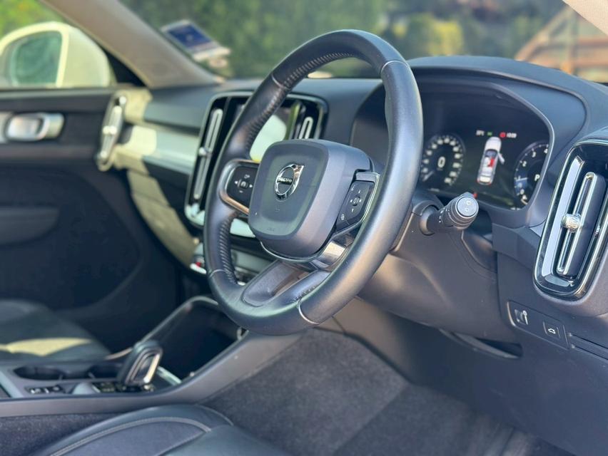 Volvo XC40 T4 เบนซิน ล้วน (MY2020) รูปที่ 15