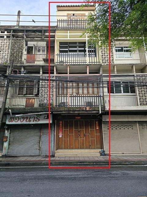 ให้เช่าอาคารพาณิชย์ 4 ชั้น 240 ตร.ม. ริมถนนอินทามระ ย่านห้วยขวาง ใกล้ตลาดห้วยขวาง 1