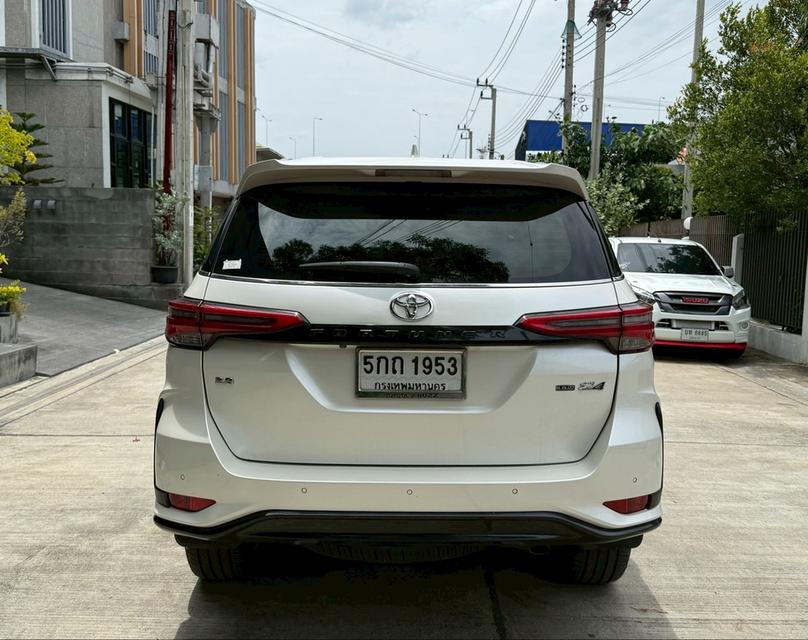 ขาย Toyoya Fortuner 2.8V 4wd ปี16