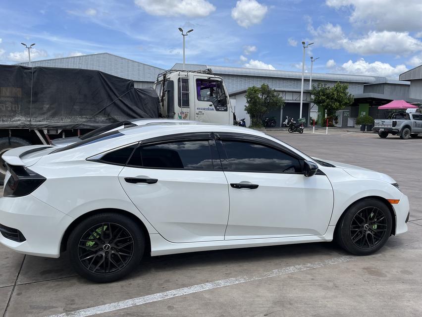 Civic FC ฟรีดาวน์เปลี่ยนสัญญา