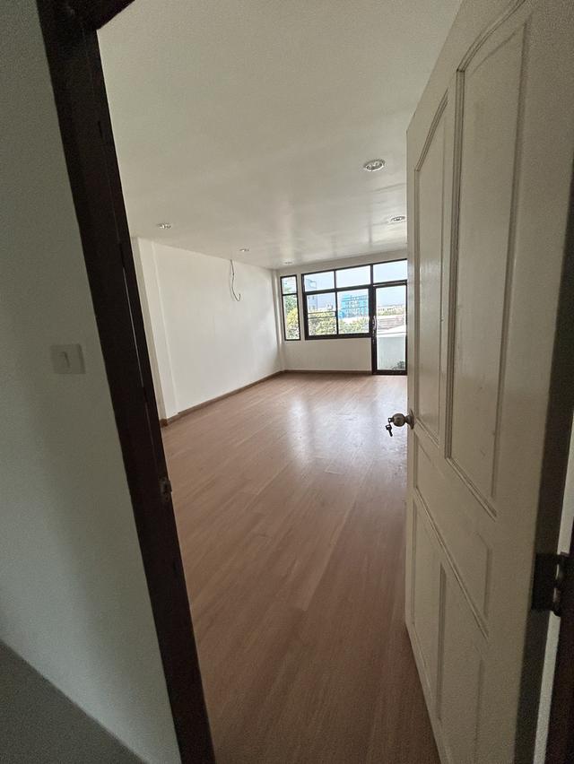 ใหเช่า/ขายตึกแถวใกล้ bts ศรีอุดม 10