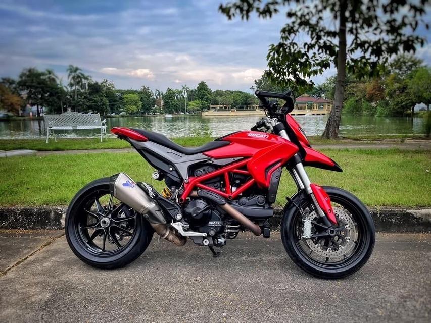 ขาย Ducati Hypermotard 939 มือ 2 พร้อมท่ออย่างดี