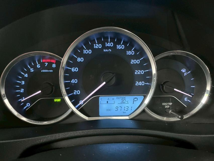 รถบ้าน สภาพดี Altis 1.8E เครดิตดีฟรีดาวน์ 12