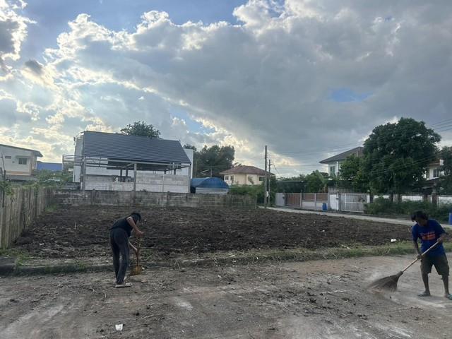 ขายที่ดินเปล่า 119.5 ตารางวา ในหมู่บ้านแฮปปี้เพลสพาร์ค ถนนเจ้าคุณทหาร ลาดกระบัง ใกล้สนามบินสุวรรณภูมิ 5