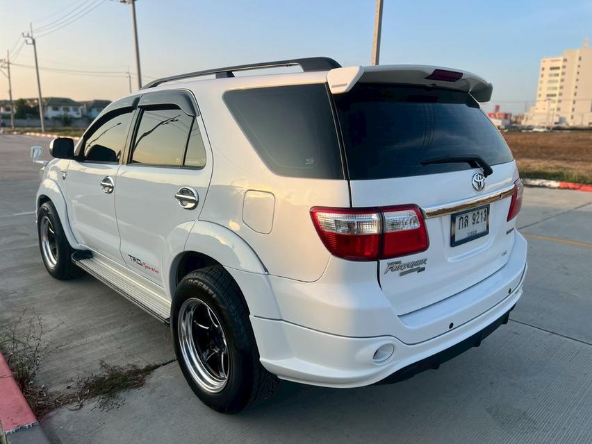 Toyota Fortuner 3.0 4WD TRD Sportivo ปี 2009 สีขาว เกียร์ออโต้ รูปที่ 8