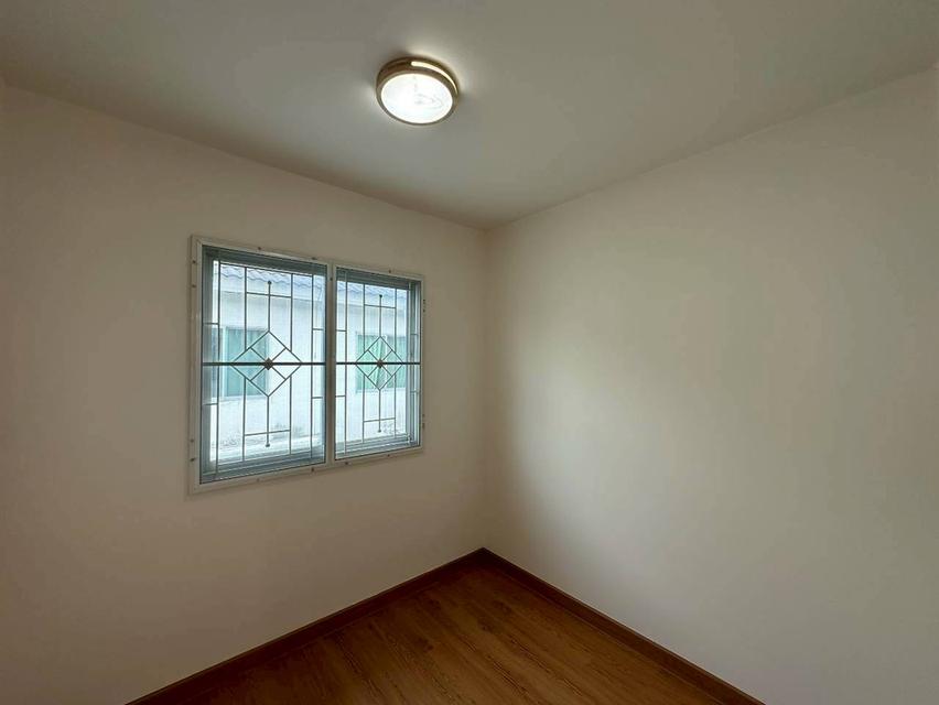 หมู่บ้านพฤกษา 92 ถนนลำลูกกา ต.ลาดสวาย อ.ลำลูกกา จ.ปทุมธานี 18