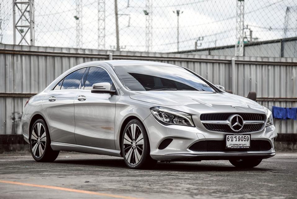 รหัสรถ CBL9059 Mercedes-Benz CLA200 1.6 Urban W117 AT 2017