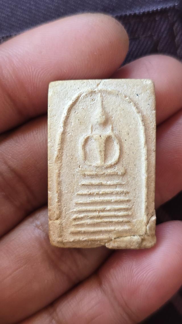 พระสมเด็จพิมพ์ 7 ชั้นหูติ่ง หลวงปู่ภูวัดอินทร์ รูปที่ 2