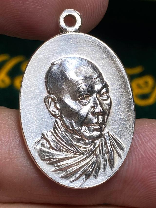 กิ่งใผ่ ปี 18 กะไหล่เงิน ตัวหนังสือคมชัดประกันแท้ให้ตลอดชีพ💯💯💯