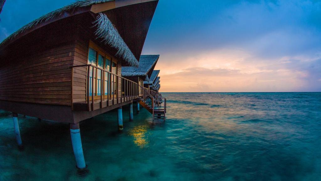 ADAARAN HUDHURAN FUSHI MALDIVES พักกลางน้ำ 3 วัน 2คืน เริ่มต้น 25,900 บาทต่อท่าน 3