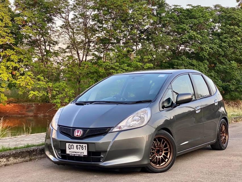 Honda Jazz GE V ออโต้ ปี 2010 สีเทา 3