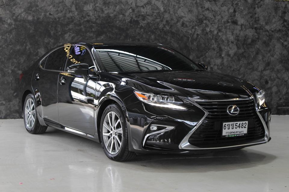 รหัสรถ JRS5482 Lexus ES300h ปี 2017