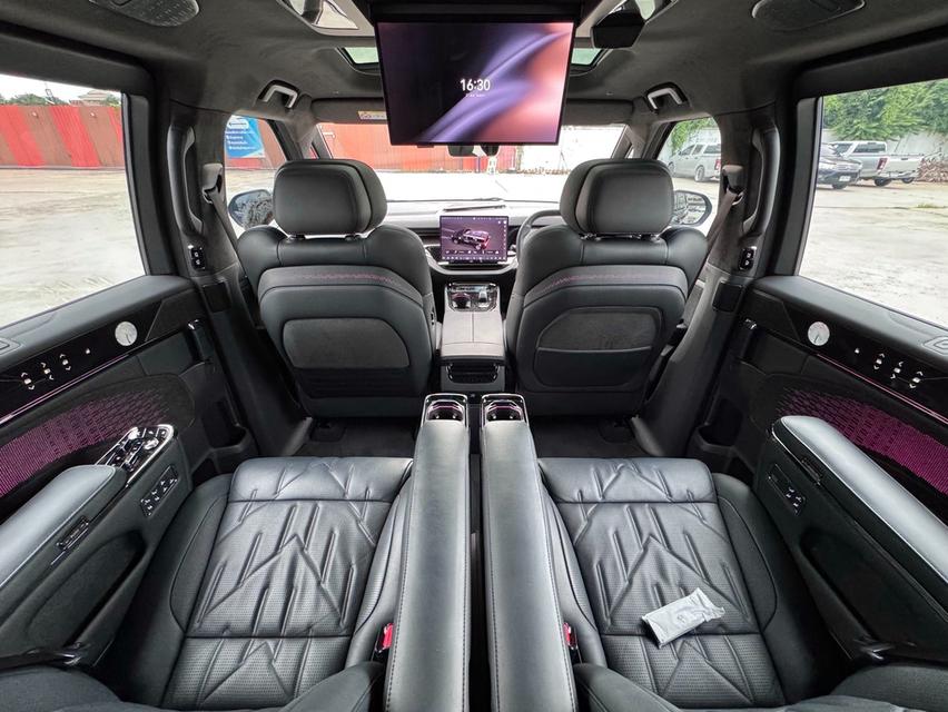 ZEEKR 009 Flagship 6-Seaters AWD ปี 2024 รูปที่ 12