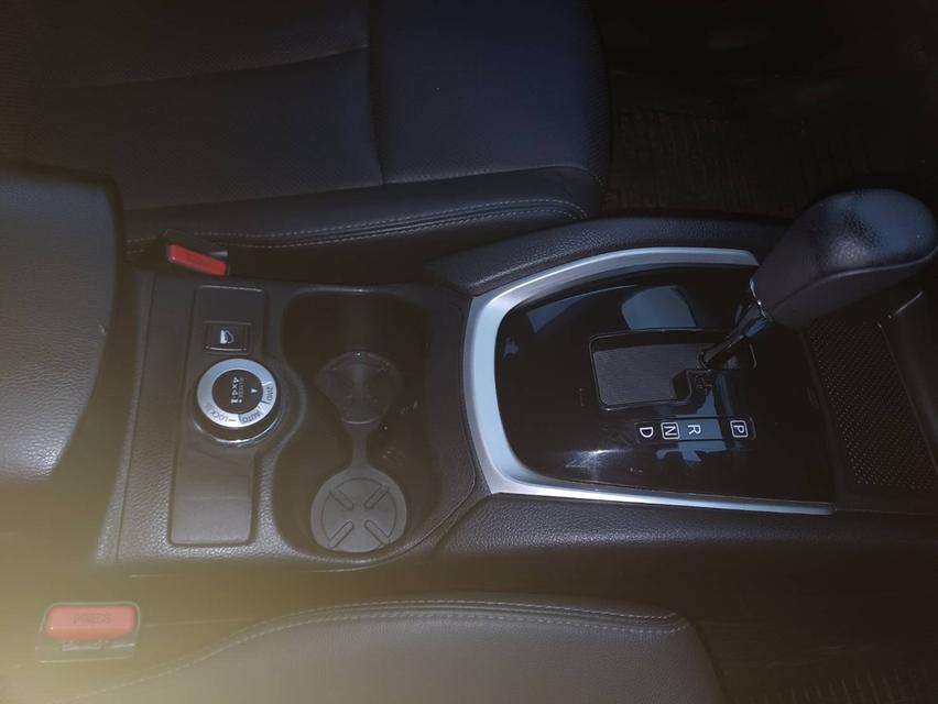 ปี2015 NISSAN X-TRAIL 2.0 เบนซิน AUTO TOP ขับ 4 ล้อ 7ที่นั่ง ไม่เคยดมแก๊ส 15