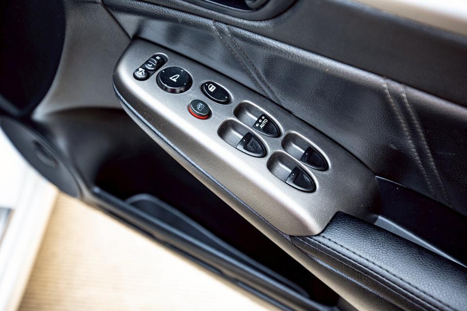 Honda Civic Fd 1.8E สีขาว ปี 2008 เกียร์ออโต้ มือเดียวป้ายแดง รูปที่ 16