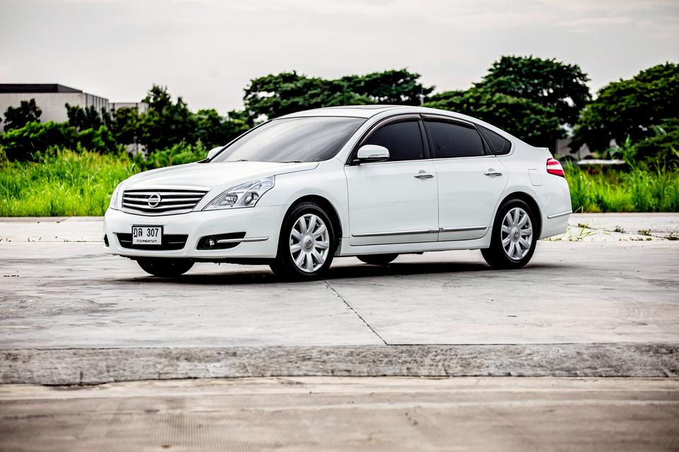 Nissan Teana 250XV Sunloof รุ่นท๊อปสุด ภายในดำ ปี 2010 สีขาว  8