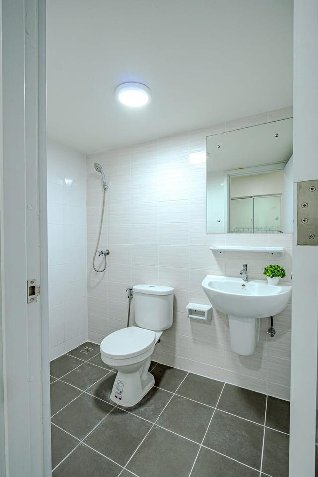 ขายทาวน์เฮาส์ พฤกษาวิลล์ 53/1 ซ.สะแกงาม 14 แสมดำ บางขุนเทียน พระราม2 รีโนเวทใหม่ พรัอมเฟอร์ รายละเอียดทรัพย์:พฤกษาวิลล์ 53/1 ทาวน์เฮาส์ 2 ชั้น ราคาขาย 9