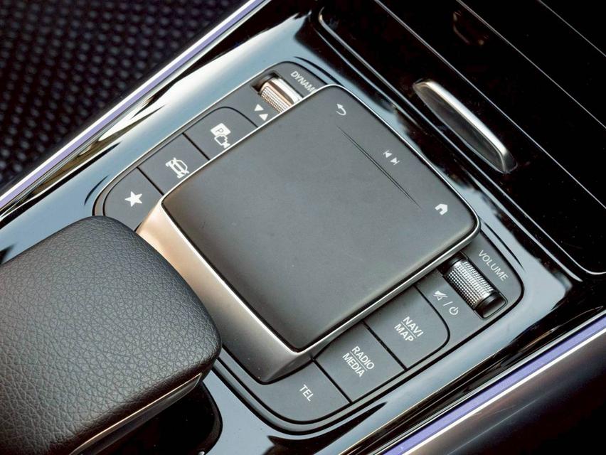 Mercedes-Benz GLA 200 1.3 AMG ♨️ #ประกันเครื่องเกียร์3ปี 30,000 km. ♨️ 18