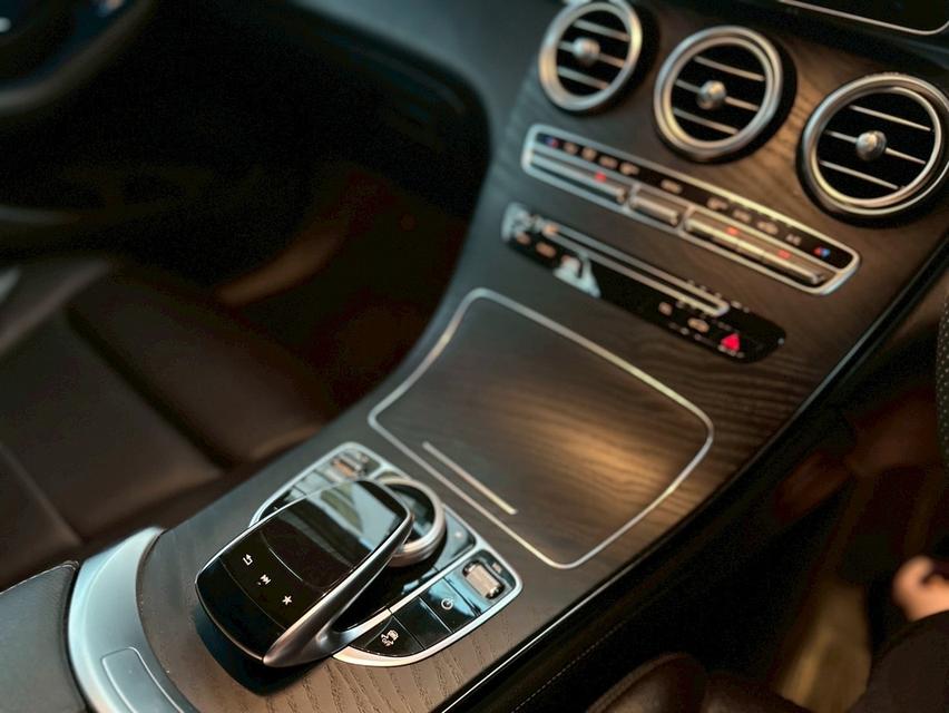 รหัสรถ KP53 ✴️ Mercedes-Benz GLC250d AMG Top Sunroof 2019✴️ 8