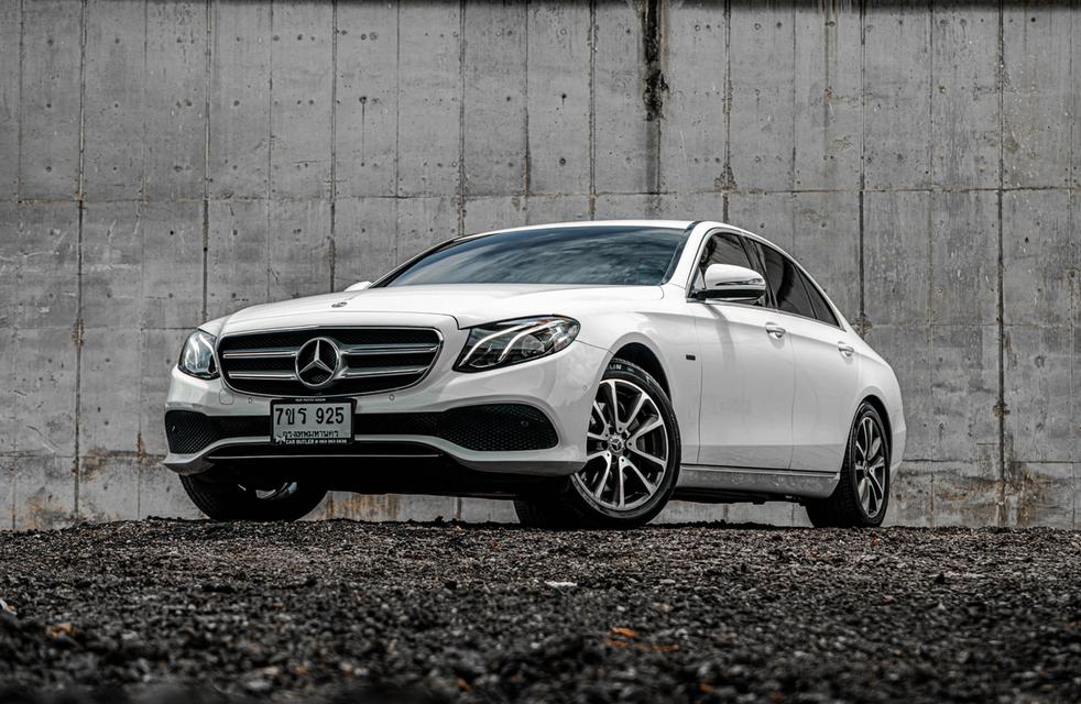 (แจ้งรหัสรถ CBL925) Mercedes-Benz E350e Avantgarde W213 2.0 AT 2019