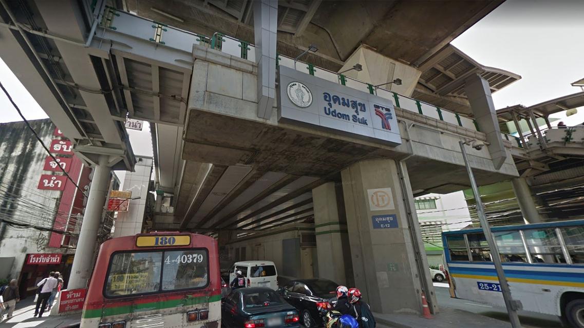 ขายด่วน! บ้าน 2 ชั้น ราคาดี ทำเลบางนา-ตราด ใกล้ เซ็นทรัลทางนา เดินทางสะดวกใกล้ BTS / MRT 3