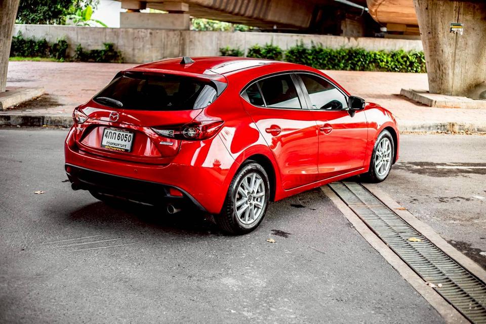 Mazda 3 Skyactiv 2.0C Hatchback ปี 2015 สีแดง 7
