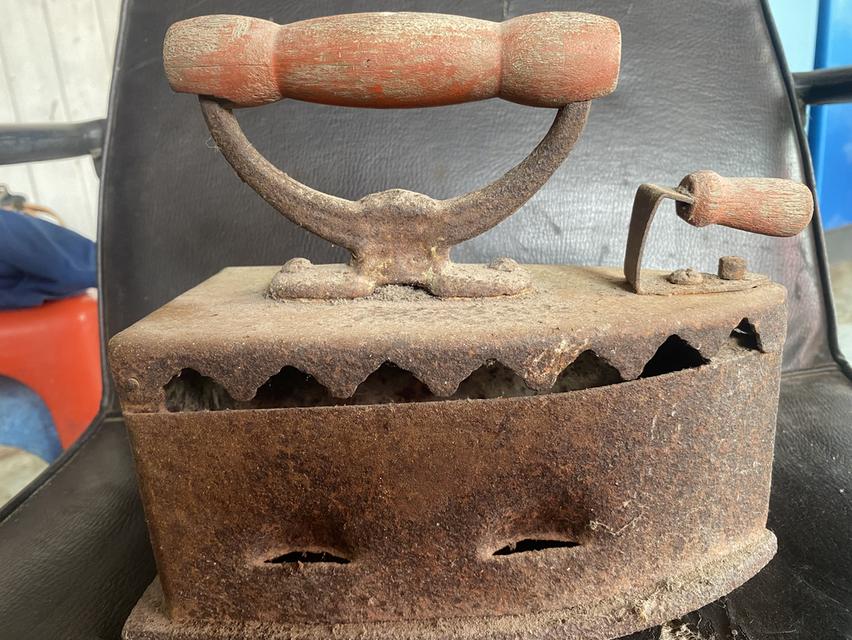 เตารีดโบราณ 2