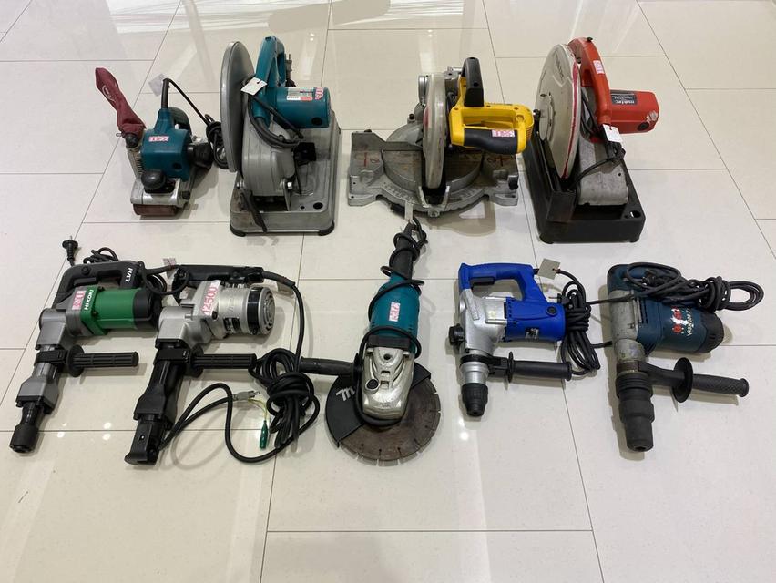 ขายเครื่องมือช่างยี่ห้อดังๆเช่น Makita, Bosch และอื่นๆอีกมากมาย
