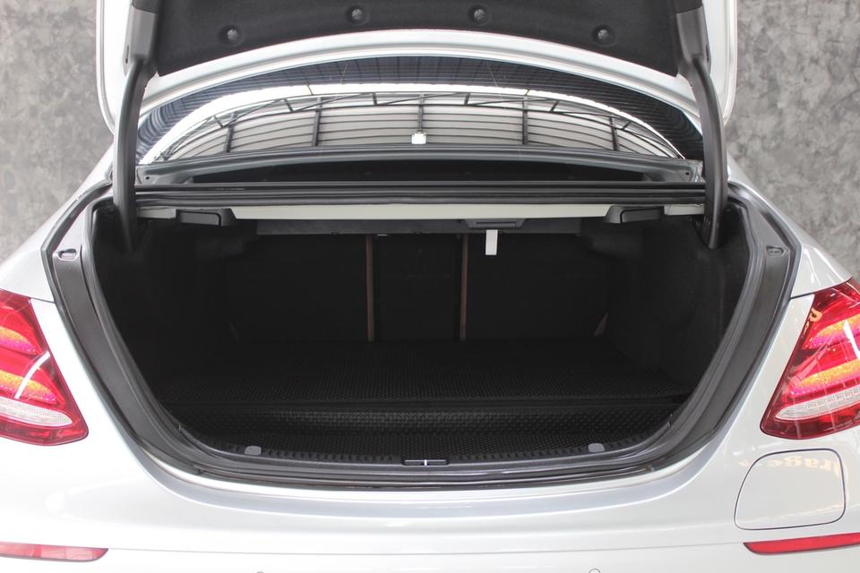 รหัสรถ JRS2097 Mercedes Benz E350e 2.0 2017 Exclusive