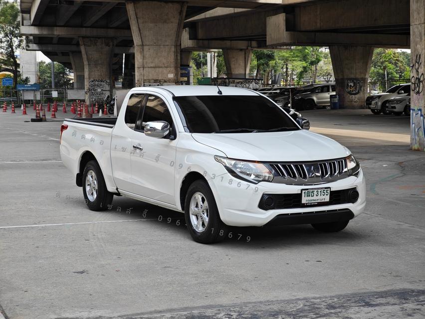 Mitsubishi Triton 2.4 GLX Mega Cab MT ปี 2015